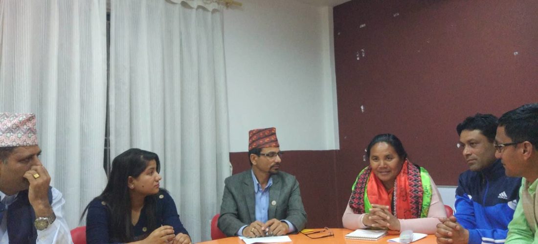 डाक्टरलाई काममा खटाउन समस्या : मन्त्री पुन